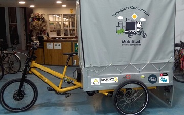 Presentem el primer servei de transport comunitari a Sants