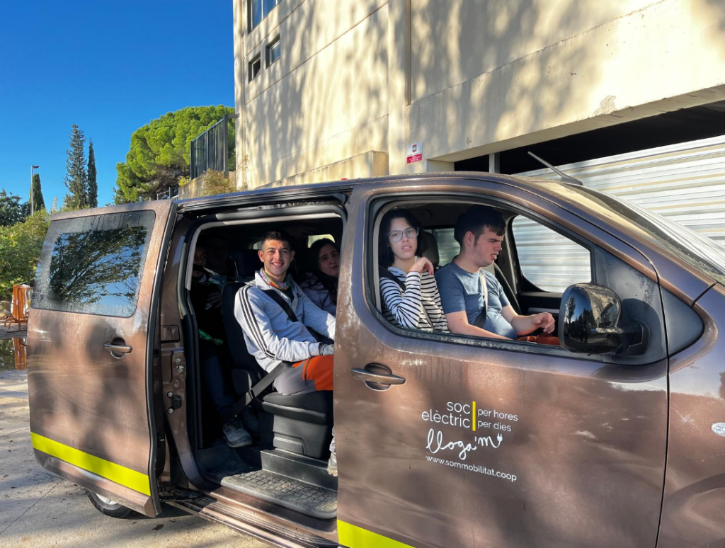 Un vehicle elèctric que impulsa el dia a dia de la Fundació Maresme